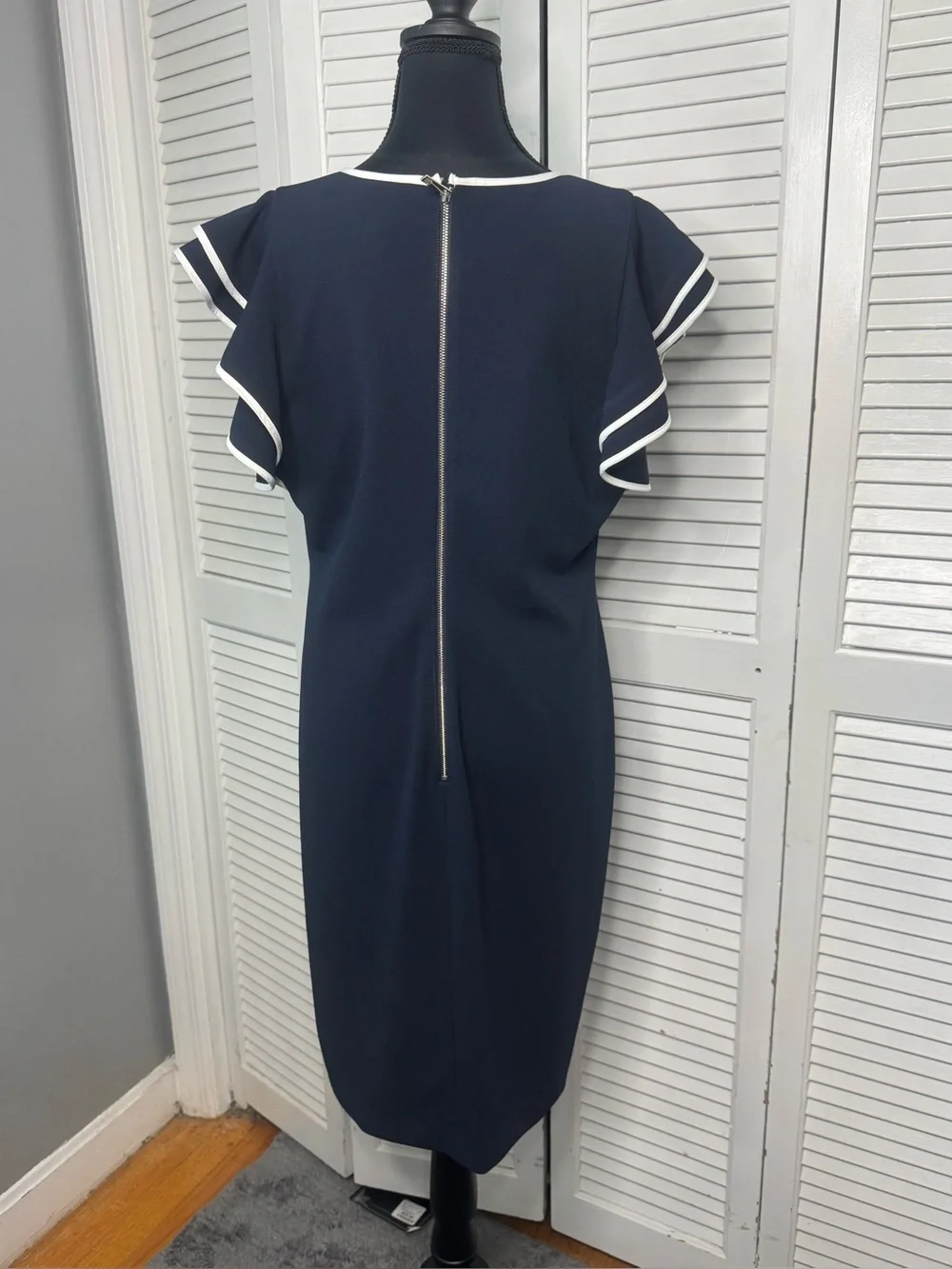 Tommy Hilfiger Navy White Trim Classic Modest flutter Sleeve Shift Dress 14